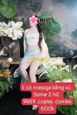 NGỌC CHÂU Gái xinh chiều khách, body gợi cảm